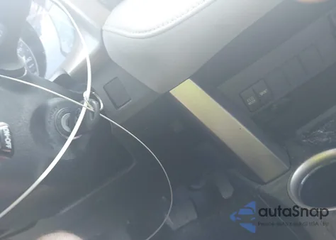 2015 Toyota Rav4 Xle z USA, uszkodzony, nr VIN 2T3WFREV7FW153562